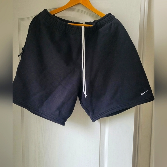 NIKE men's shorts - Picture 2 of 2
